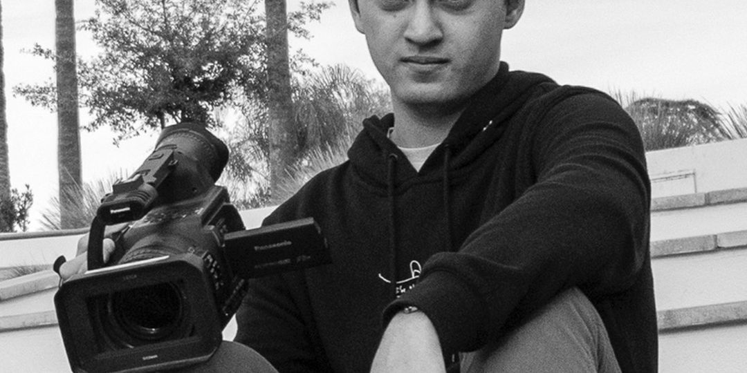 Jakob Rippe on set.