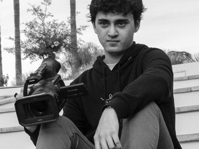 Jakob Rippe on set.